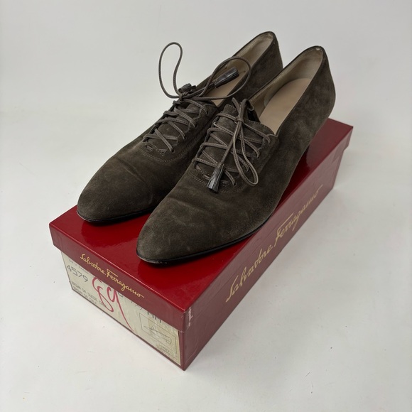 Salvatore Ferragamo Shoes - Salvatore Ferragamo Brown Suede Ramato Lace Up Kitten Heels Size 8AA